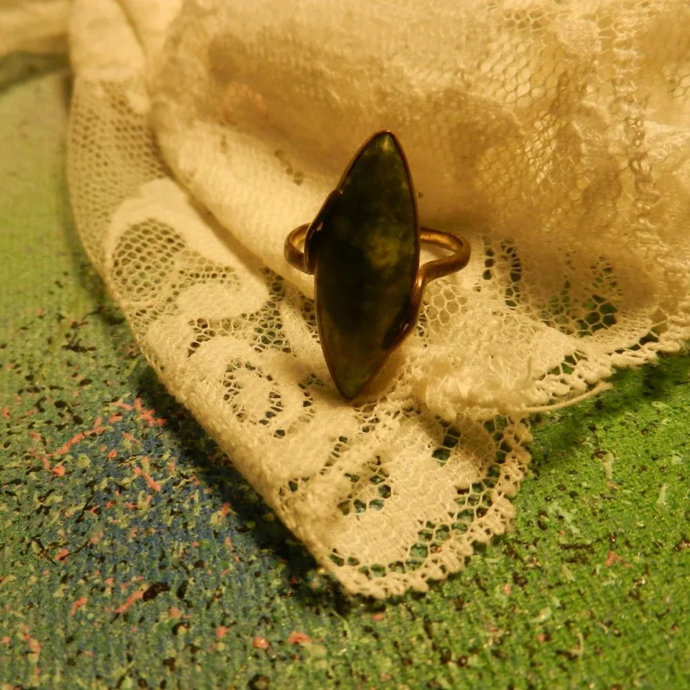 VTG artisan malachite talon ring elongated dark green coppery metallic size 12